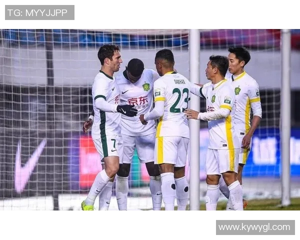 重庆足球队在足球团队协作排行榜中荣获第十名展现出色团队精神与默契配合